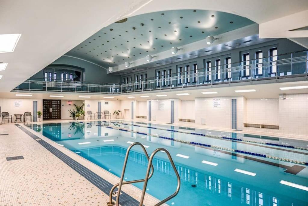 Apartament 2Br Unit In The Heart Of Dt On Playhouse Square, With Pool And Gym Access-1106 Cleveland Zewnętrze zdjęcie