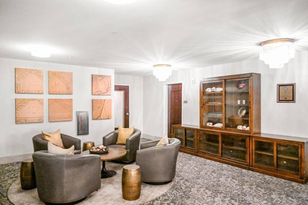 Apartament 2Br Unit In The Heart Of Dt On Playhouse Square, With Pool And Gym Access-1106 Cleveland Zewnętrze zdjęcie