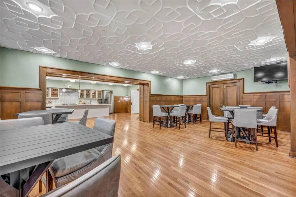 Apartament 2Br Unit In The Heart Of Dt On Playhouse Square, With Pool And Gym Access-1106 Cleveland Zewnętrze zdjęcie