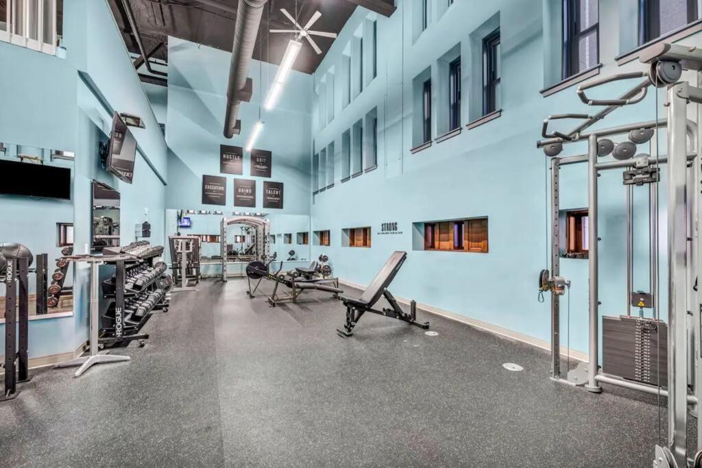 Apartament 2Br Unit In The Heart Of Dt On Playhouse Square, With Pool And Gym Access-1106 Cleveland Zewnętrze zdjęcie