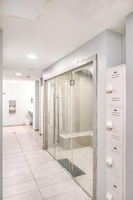 Apartament 2Br Unit In The Heart Of Dt On Playhouse Square, With Pool And Gym Access-1106 Cleveland Zewnętrze zdjęcie